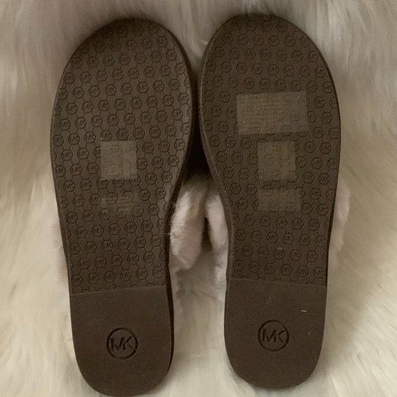MICHAEL KORS Tula Scuff Faux Fur Slippers in Beige/Ebony Sz 8 - Picture 3 of 3